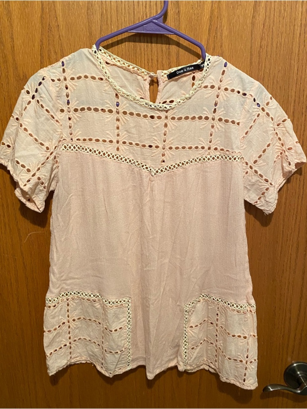 Doe & Rae Women’s Eyelet Detail Top - Size Sm